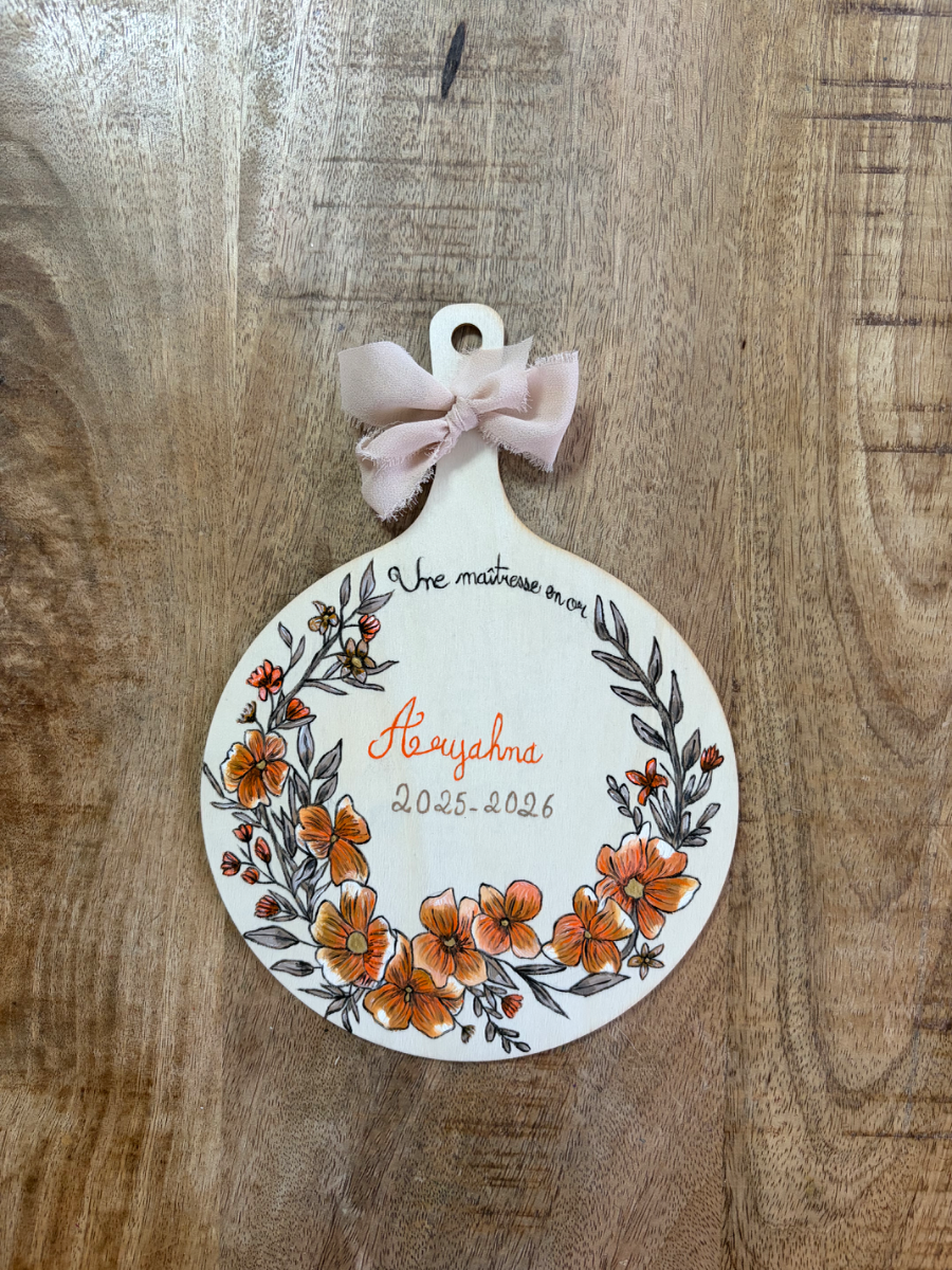 Planches décoratives personnalisées : un cadeau unique et artisanal pour toutes les occasions